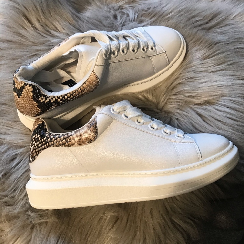 Glaze sneaker